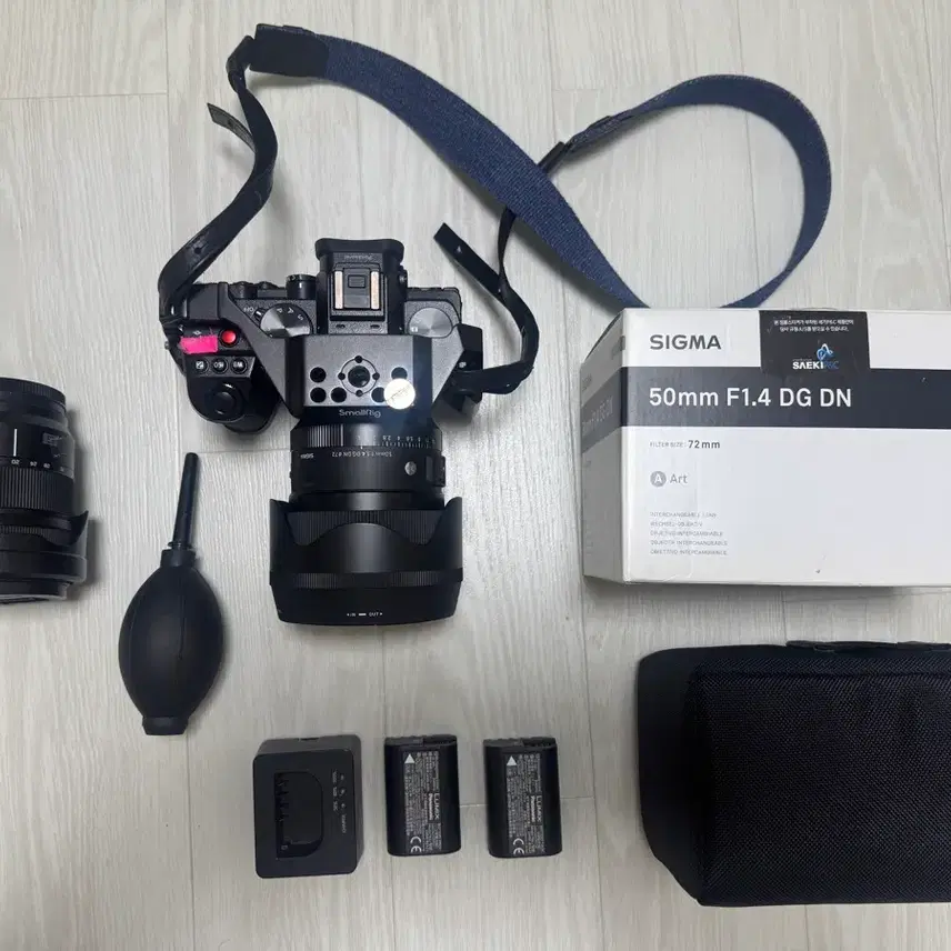 LUMIX S5 (20-60번들킷) + sigma 50mm 1.4 단렌즈