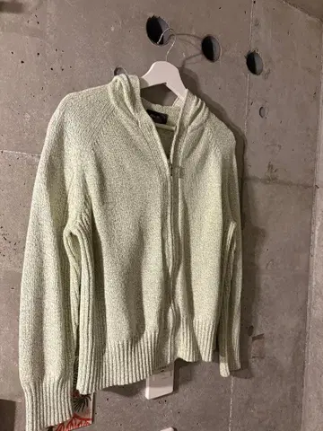 Beltie Basse 라이트 그린 후디