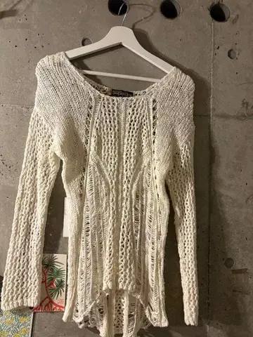 Superdry 화이트 니트 스웨터 S 사이즈