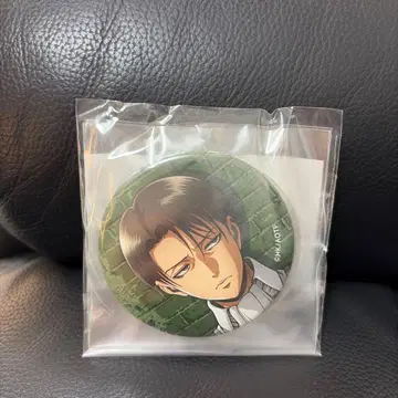 리바이 아커만 57mm 캔뱃지 2개 세트 챠레복권 진격의 거인