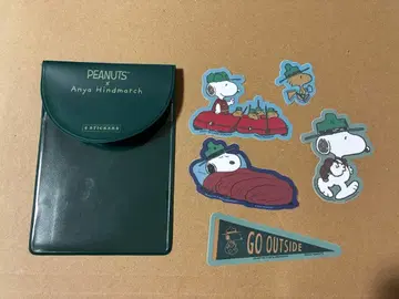 안야 힌드마치 / 스누피 콜라보 스티커