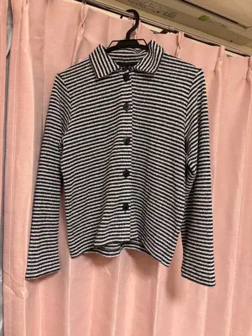 Agnes b 에네스베 상의