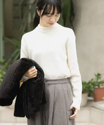 어반 리서치 EKAL 하이 게이지 몰 니트 풀오버 새상품 시착만 한 상품