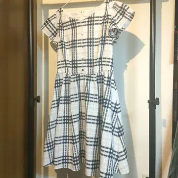 [ LAISSE PASSE ] 카레마마우케 프릴 슬리브리스 원피스