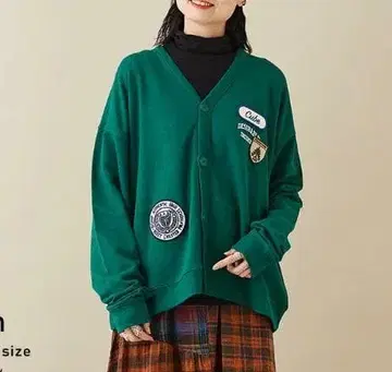 큐브 슈가 맨투맨 와펜 포함 V넥 가디건 아메카지