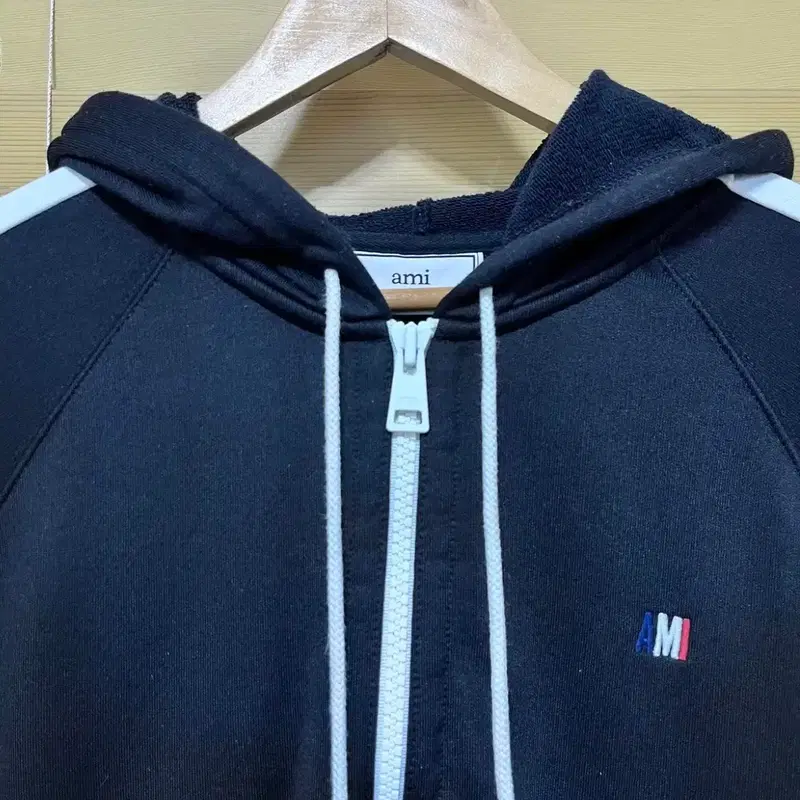 아미 여성 블랙후드집업점퍼 S사이즈