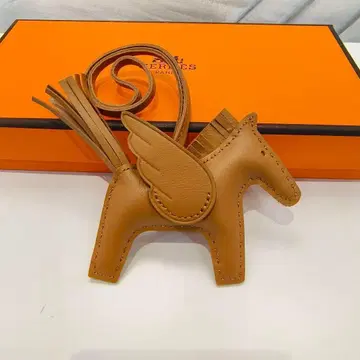 말 모양 가죽 참 (브라운)