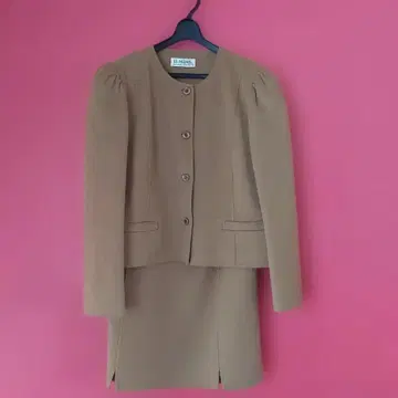 EL MIDAS 베이지 자켓 스커트 세트