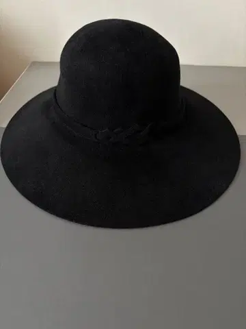 헬렌 카민스키 블랙 펠트 햇