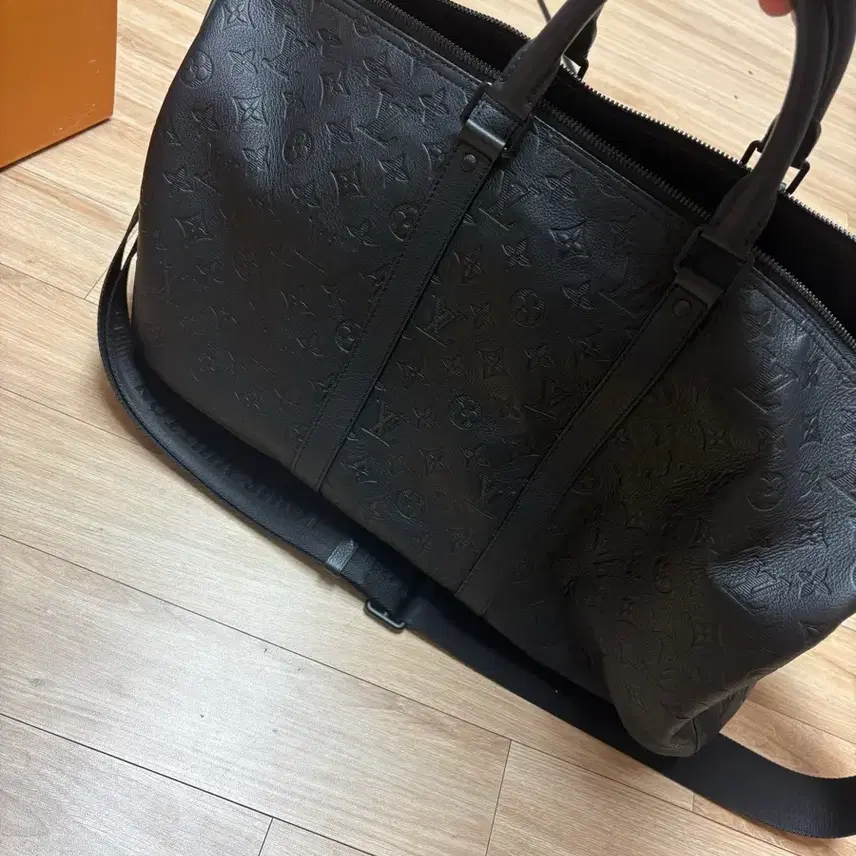 루이비통 키폴 반둘리에 50 블랙 M59025 사진 4