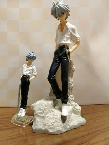 신세기 에반게리온 나기사 카오루 피규어