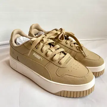 새상품 푸마 PUMA 캐리나 스트릿 MU 스니커즈 베이지 25