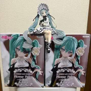 하츠네 미쿠 빈티지 인형, 화이트 장미 세트