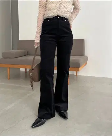 새상품, 미사용! 카프리 레 마쥬 코듀로이 블랙 플레어 팬츠 38