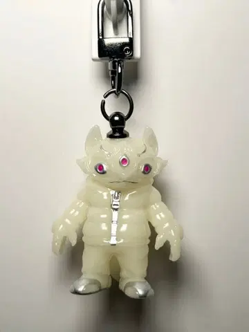 VAG gyaromi 타마모 오이드 축광 갸로미