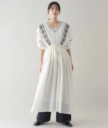 새상품 natural by clip 배색 자수 원피스 스튜디오 클립