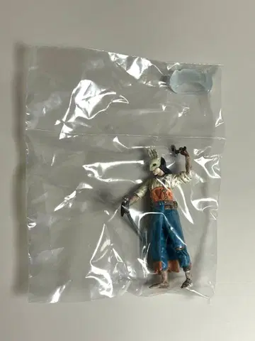 Dead by Daylight 데스크DE 피규어 THE HUNTRESS