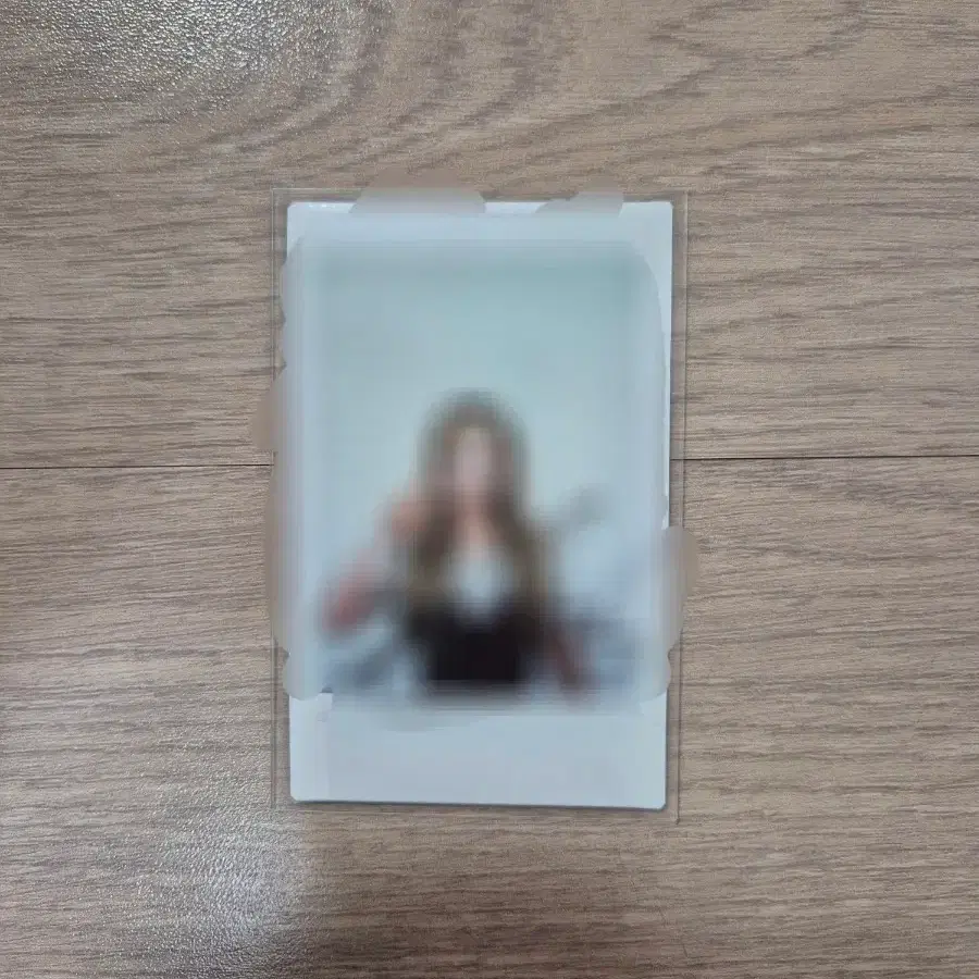 Billlie haram sign polaroid on Bunjang Global Site.