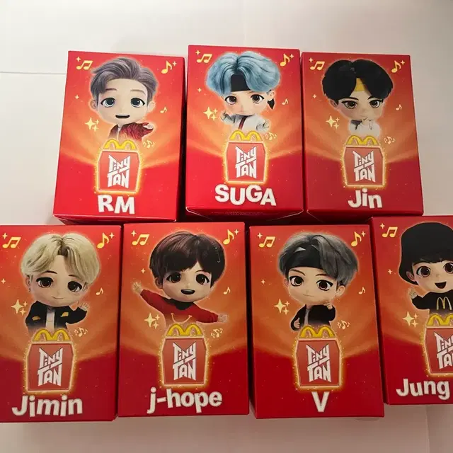 BTS 타이니탄 TiNy TAN 맥도날드 해피밀