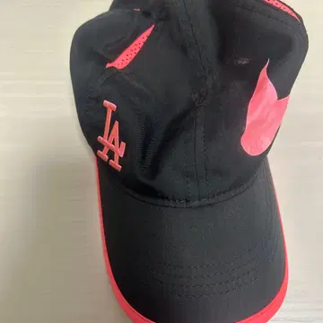 블랙/핑크 LA 로고 야구 모자