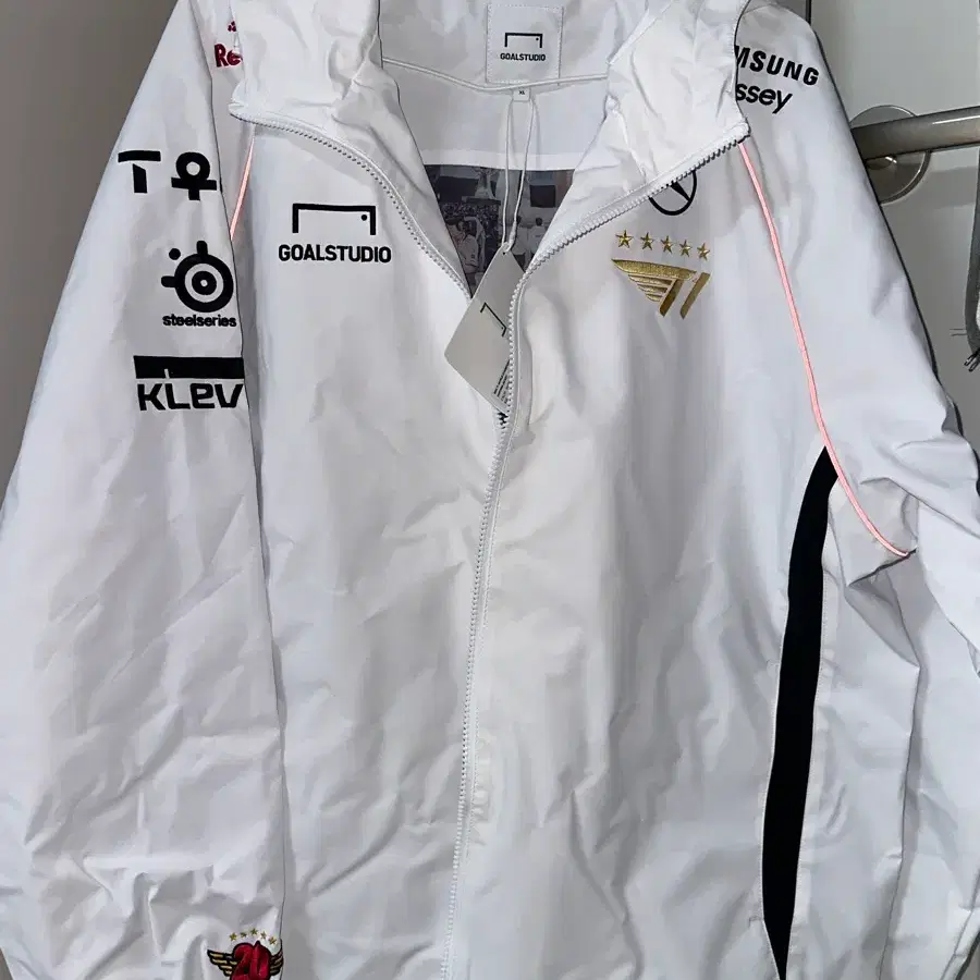 T1 2024 World Championship Jacket ZOFGK Marking L Size on Bunjang