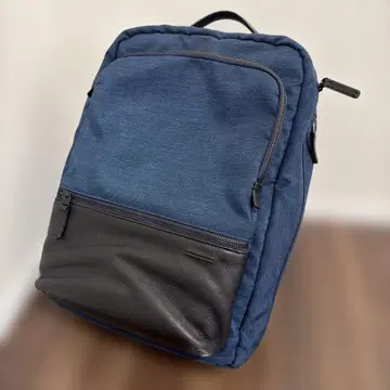 ZERO HALLIBURTON 네이비 백팩