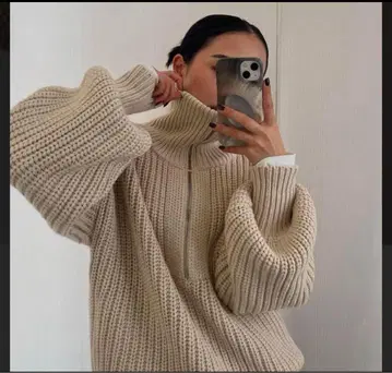 AMAIL 베이지 하이넥 니트