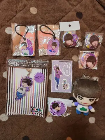 오소마츠 6쌍둥이 무대 키타무라 료 키링 봉제 인형 캔뱃지 등 9점