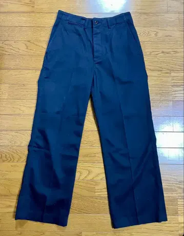 새상품급.HYKE TWILL ARMY CHINO pants