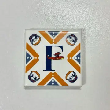 지브리 알파벳 타일 F 포르코 지브리 입체 조형물전 붉은 돼지