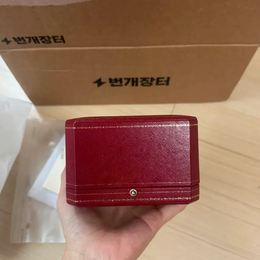 까르띠에 앵끌루 LM 18k 화이트골드 16사이즈(매장 클리닝 완료) 사진 3