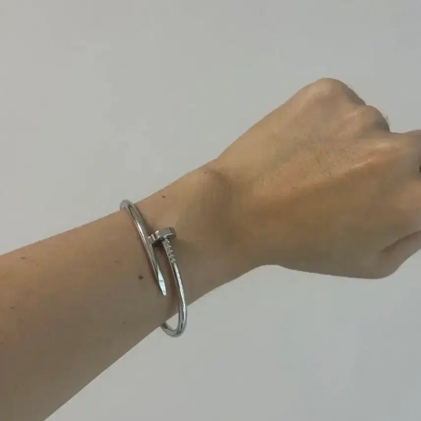 까르띠에 앵끌루 LM 18k 화이트골드 16사이즈(매장 클리닝 완료) 사진 5