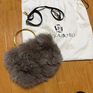 비올라 돌로 퍼 백