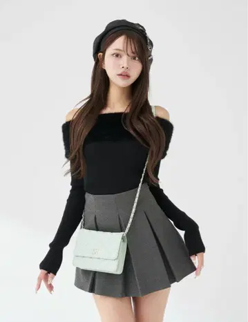 Darich 엘레강트 퍼 니트탑 BLK