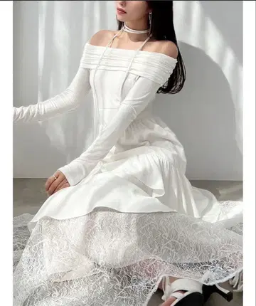 RESEXXY 오프숄더 도킹 원피스 화이트