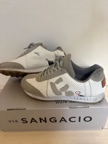 뉴즈 MOMBRANDALISED 스니커즈 반크시