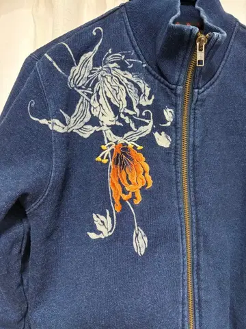 오스티아 재팬 의 꽃무늬 자수 네이비 자켓