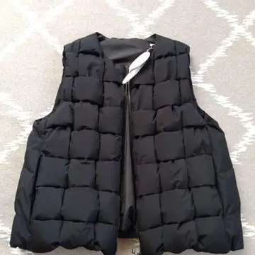 퍼리 노카라 다운 베스트