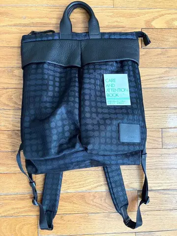 새상품급 ESTINE 도트 무늬 블랙 백팩 헬멧 백