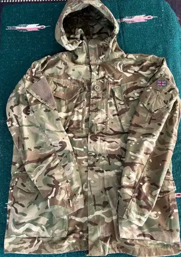 카모플라쥬 후드 부착 밀리터리 자켓 UK 빈티지