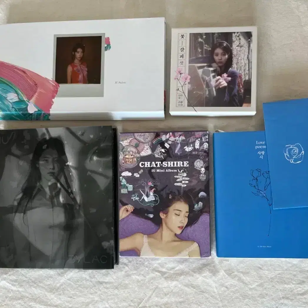 IU | 아이유 Iu Palette album on Bunjang Global Site.