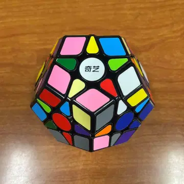 기예 다색 다이슨형 루빅스 큐브