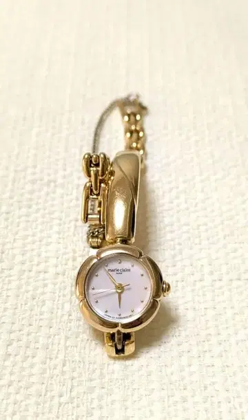 [가격 인하!] marie claire 골드 팔찌형 손목시계