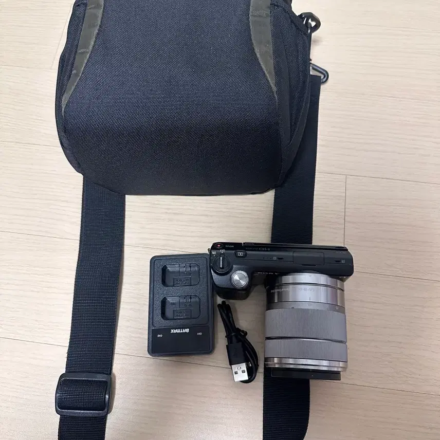 소니 SONY NEX-5 + 1855 번들렌즈 일괄 19만에 팝니다(컷수