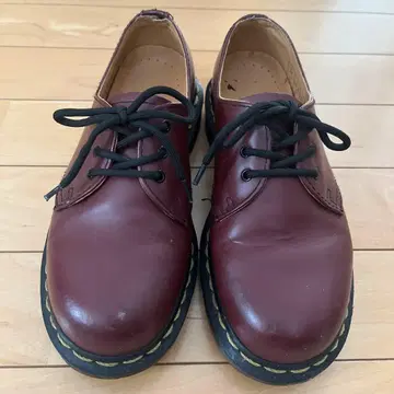 닥터마틴 Dr. Martens UK4 23cm 체리 레드
