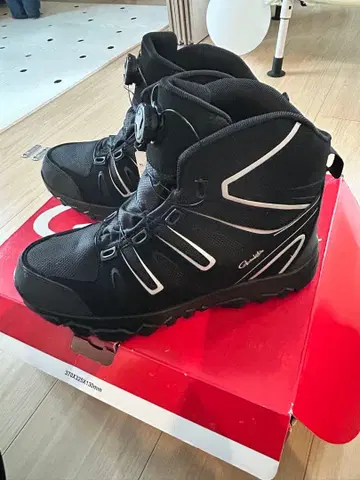 가마가츠 스파이크 슈즈 [ 가격 인하 중 ]