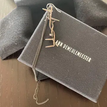 ANN DEMEULEMEESTER 이바라 컬렉션 롱 체인 귀걸이