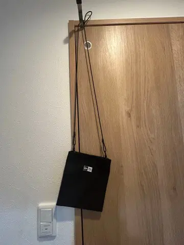 설명 읽어주세요 숄더백 뉴에라 기타 묶음 판매