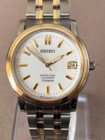 세이코 손목시계 퍼페츄얼 달력 8f32-00a0 작동품