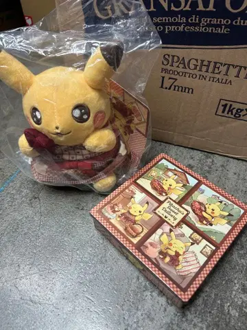 Pikachu's Sweet Delivery 봉제 인형 세트